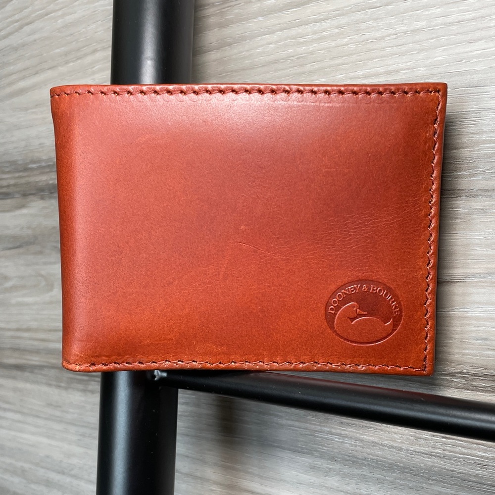 NWT- Dooney & Bourke Concord Leather Billfold Wallet, Tan